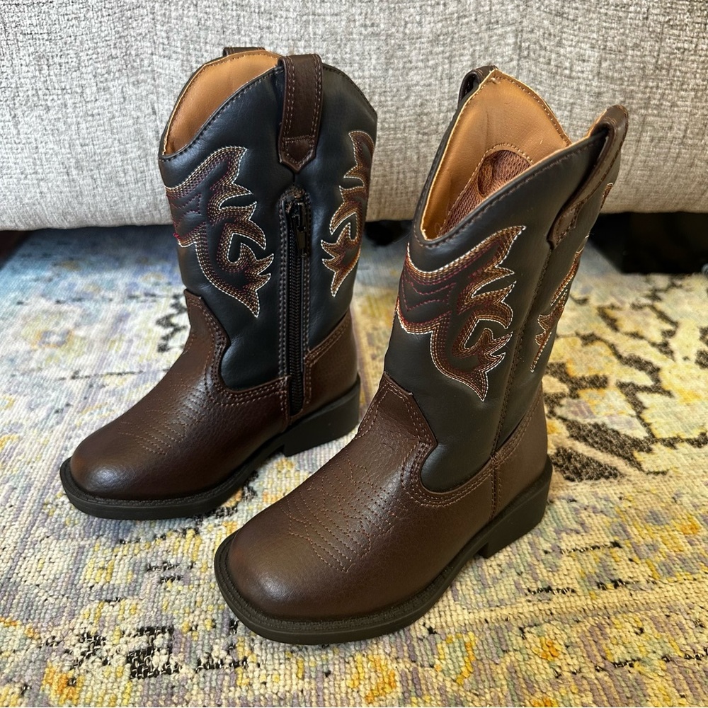 Magellan Outdoor (Academy) toddler boots